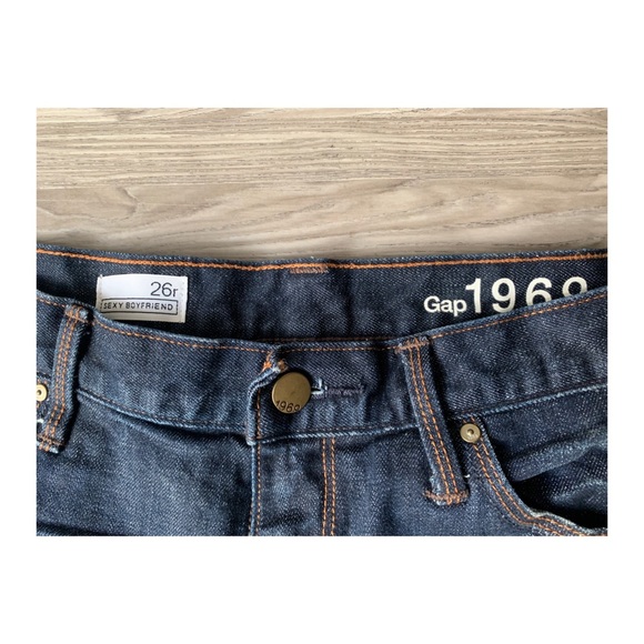 GAP Boyfriend Distressed Jeans - Picture 2 of 6